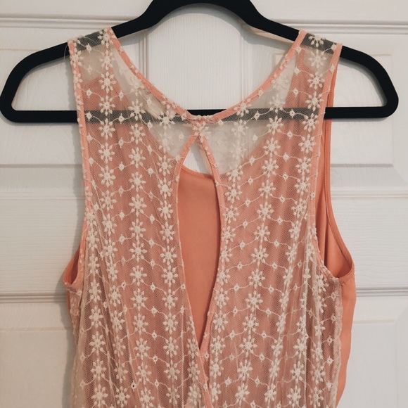 Double Zero | Peach Lace Maxi Dress, Keyhole Back - Picture 5 of 6